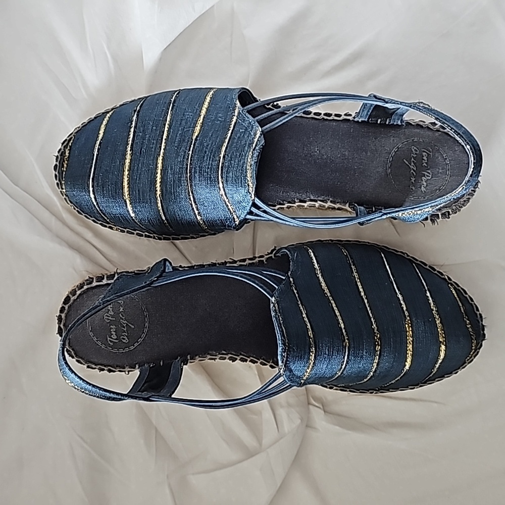 Shoes - espadrilles